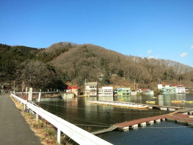 ワカサギ釣りのボート・桟橋釣り場